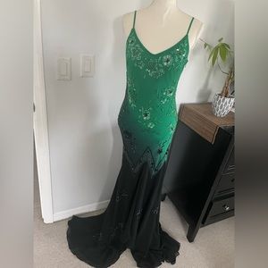 Beautiful 100% silk evening gown